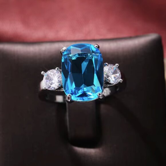 NEW 14k White Gold Blue Sapphire Diamond Ring Oval Cut Ring